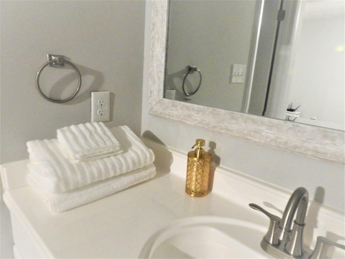 Cozy Cottage Feel, 5 Mins From Ft. Bragg Fayetteville Exterior foto